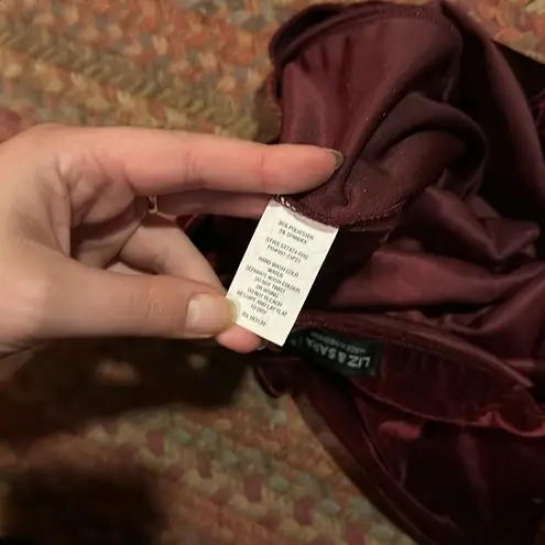 LIZ & SARA MAROON VELVET MATCHING SKIRT & CROP TOP SET Red Size undefined