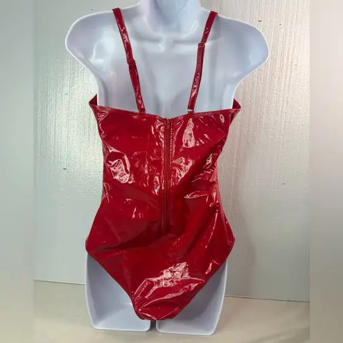 Forplay M/L Shiny Racecar Red Lace