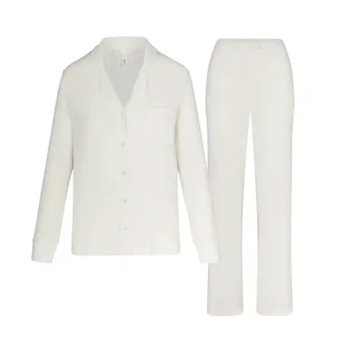 SKIMS  Long lounge soft sleep set in white S - Image 3