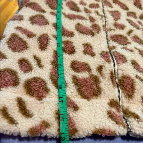 Andree by Unit  Leopard Teddy Jacket