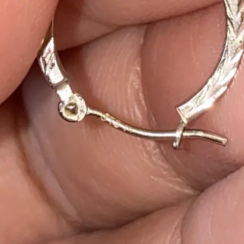 14K STS White Gold Hoop Earrings Textured Design Small Minimalist Lightweight Silver