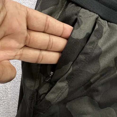 Zella  Live In Pockets Jogger Pants Black Camo Loose Fit Tapered‎ Casual Size 2XL