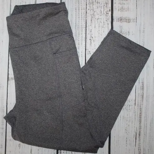 Bebe  Gray Solid Pocket Capri Leggings NWT Size L