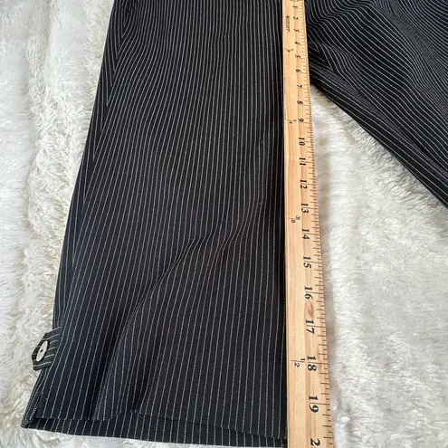 Sport Haley women Capri Pants in Black and White Size 8