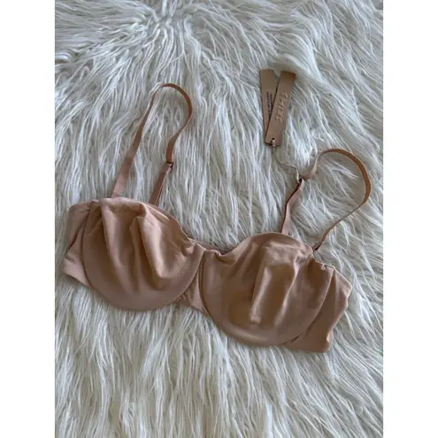 SKIMS Smoothing Intimates Strapless Bra Clay Size 36B