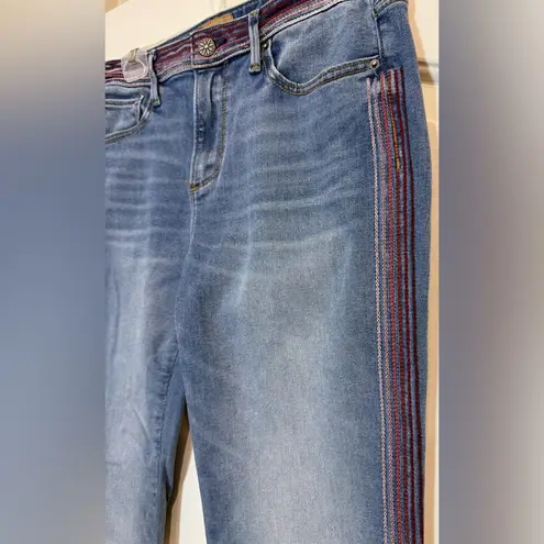 Driftwood Women’s Isabel flare leg embroidered jeans Classic fit