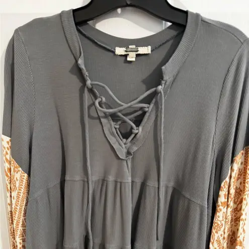 Gimmicks BKE Oversized High Low Tiered Raw Edge Top Sage Green Boho Size M Size M