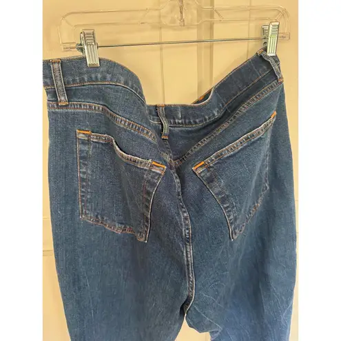 Abercrombie & Fitch Abercrombie Ultra High Rise 90s Slim Straight Jean in Dark Wash Size SZ 18W