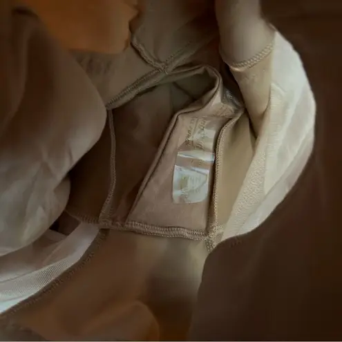 Honeylove SuperPower All Over Sculpt Shorts in Sand Size Large