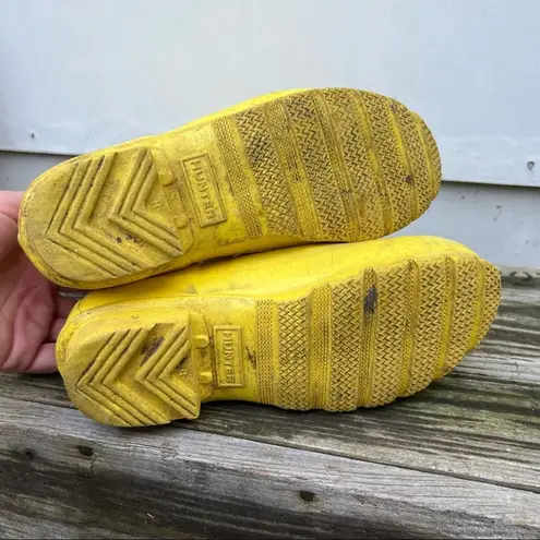 Hunter  tall yellow waterproof rubber rain boots