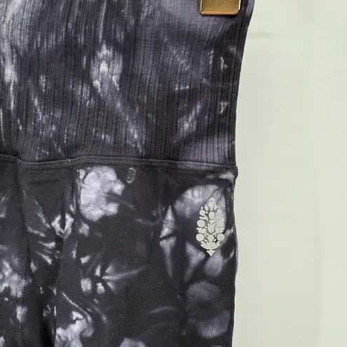 Free People FP Movement by , Good Karma Performance Capri Legging size xs / s‎