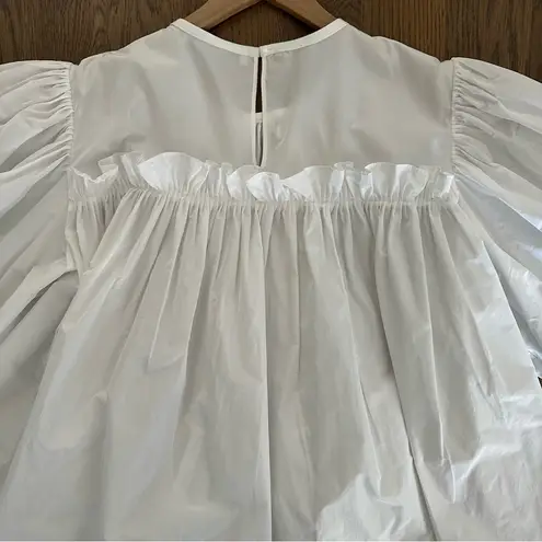 Brogger Round Neck Puff Sleeve Tiered Oversized Taffeta Blouse in White Large