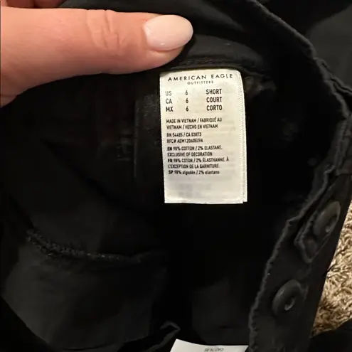 American Eagle NWT  Barrel Pants Black Mid-Rise Size 6 Short