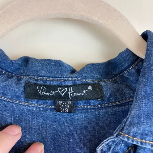 Velvet Heart ๐ Medium Chambray Button Down Belted Denim Dress A189