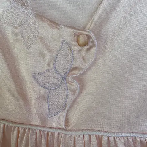 Vanity Fair Vintage Peach Silky Slip Dress Sleeveless Dainty Floral Flowy Medium