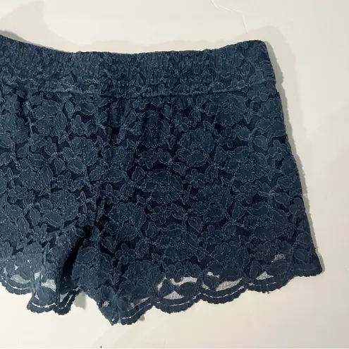 Hollister  Y2K Navy Blue Lace Crochet Lined Low Rise Shorts Size Large