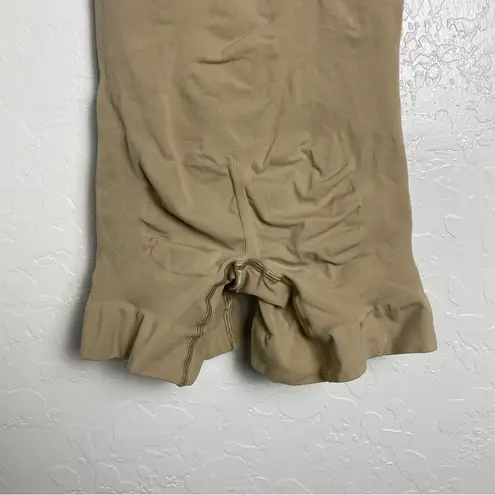 SKIMS Nude Neutral Seamless Sculpt Strapless Shortie Bodysuit