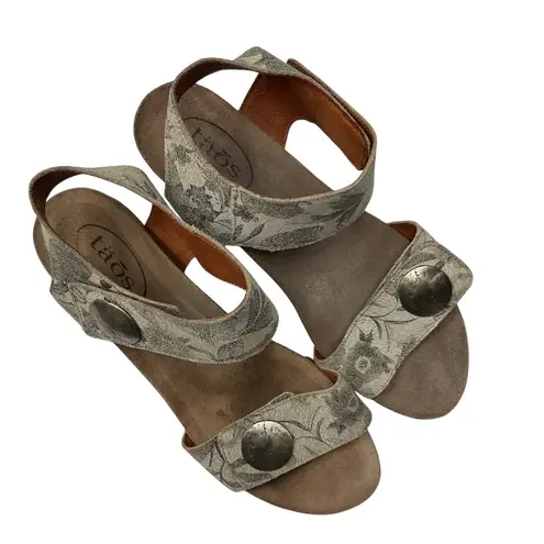 Taos Carousel 2 Floral Print Wedge Sandals Comfort Adjustable Straps Size 9