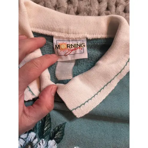 Vintage grandma collar sweatshirt white flower green size med