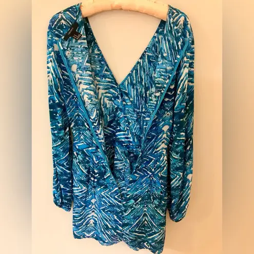 Forever 21 Blue and White Patterned long sleeve romper - Image 7