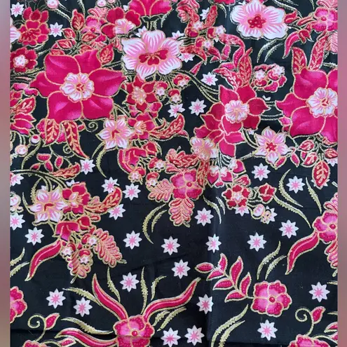 Malaysian Batik Floral Sarong NWT Black Size OS