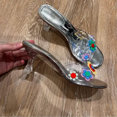 Larroudé x Gabriela Noelle: Garden Mule Deco Silver Size 8