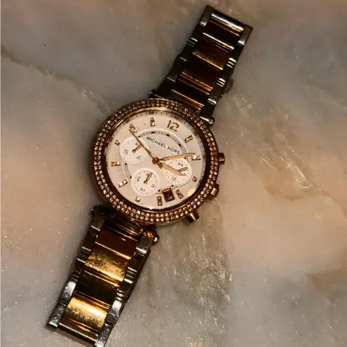 Michael Kors  Two-Toned Women’s Watch - 🛠️ Needs Some TLC thumbnail 6