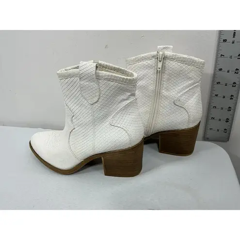 Dirty Laundry Womans Western Style Ankle Boots 7.5 M Eu 38 Side Zip Block Heel