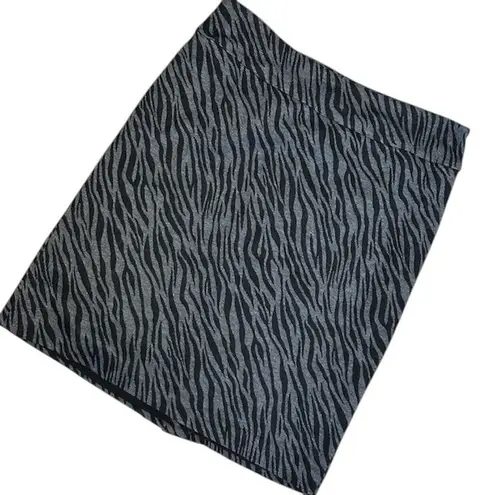 Tribal Knit Pencil Skirt Zebra Print Career Wear Stretch Casual Comfort Size 8 Gray