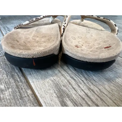 Vionic Leather Sandals Dillon Boa size 8 Shoes Flip Flops Flats Slip On Thongs