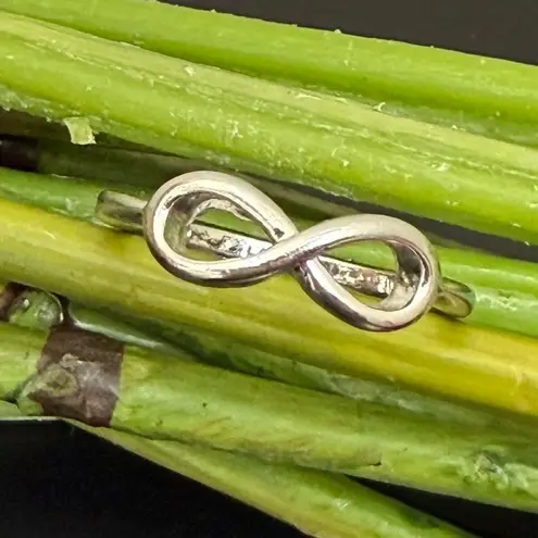 925 Sterling Silver Love Knot Infinity Ring Size 9.5