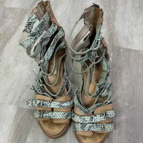 FreeBird Turquoise Casandra Sandal Bootie Size 7 Tan