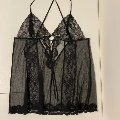 EUC | Women’s lace lingerie top — under bust 34.5” Black Size L