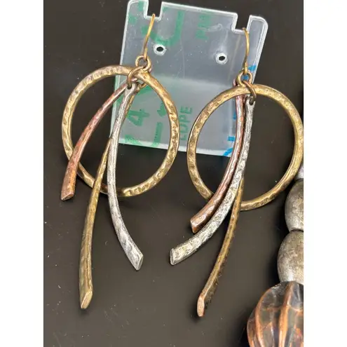 Chunky Metallic Statement Necklace & Gold