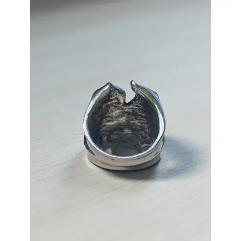 Silver Split Skull With Fangs Size 8