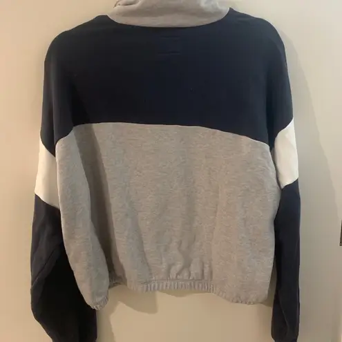 American Eagle  Sweatshirt