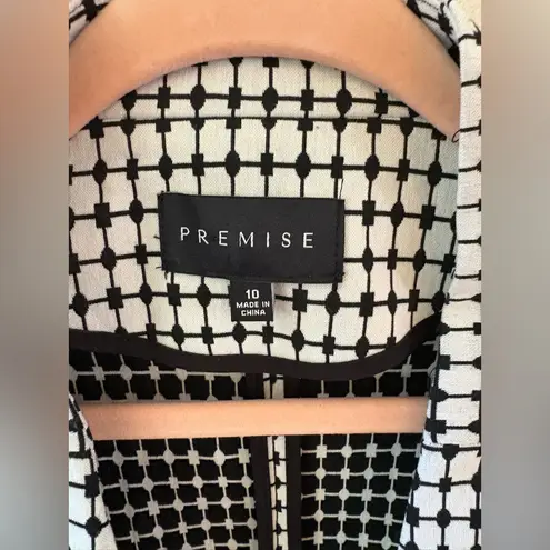 Premise Women’s black and white geometric blazer jacket