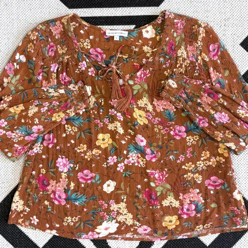 Cupcakes and Cashmere Floral Metallic Peasant Blouse Small