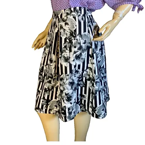 City Chic BLACK, GRAY & WHITE FLORAL AND STRIPED PRINT FULL SKATER SKIRT (20)