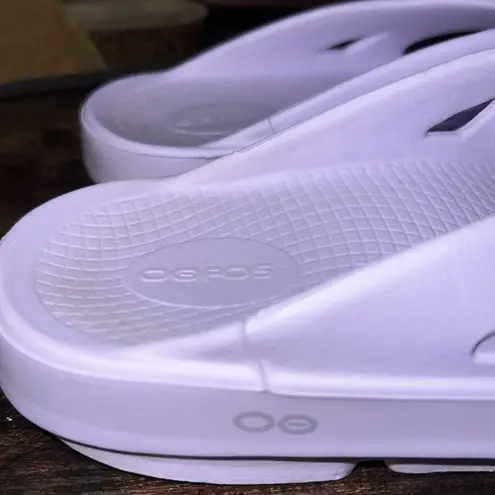 OOFOS women’s lavender OOriginal Thong Sandal Size EU 43 Purple