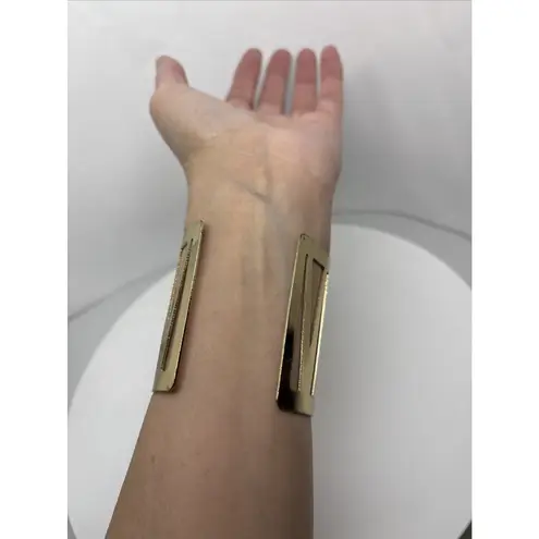 Estate Find Vintage Metal Cuff Bracelet Gold Color Modern Design 2.25" Wide