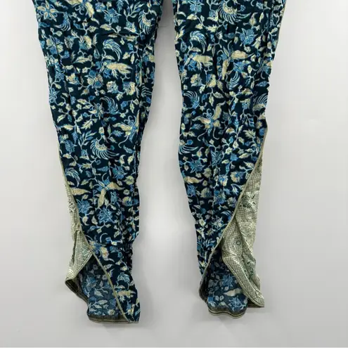 Free People  Blue‎ & Cream Floral Print Cropped Mid Rise Pants Sz 0 NEW