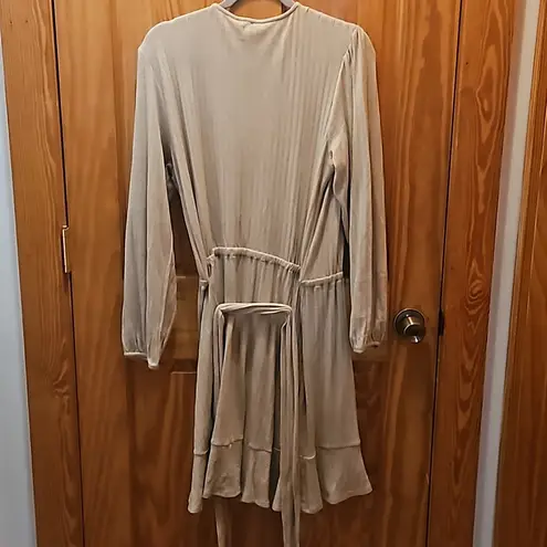 Lee New  beige dress - Image 6