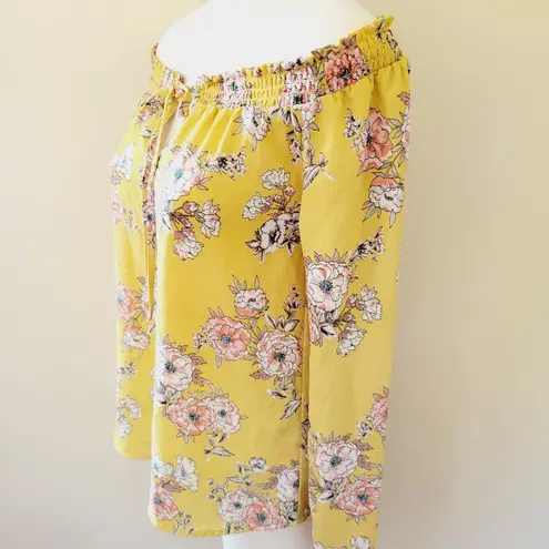 Nine Britton Stitch Fix  floral blouse size small