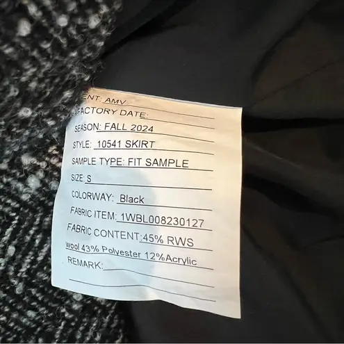 Amour Vert NWOT Ira Tweed Miniskirt Belted Grey Size 6