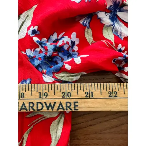 NWOT Fantastic Fashion Floral Wrap Top