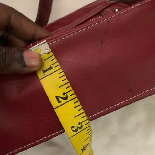 90s/2000s Y2K Vintage Burgundy res leather shoulder hand bag purse. #whimsygoth #grunge #tomantic #coquette #western boho