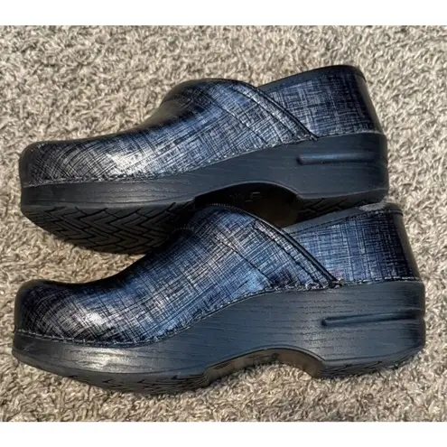 Dansko Clogs Professional Linen Patent Sz 36 (5.5) Black Metallic Rainbow Work