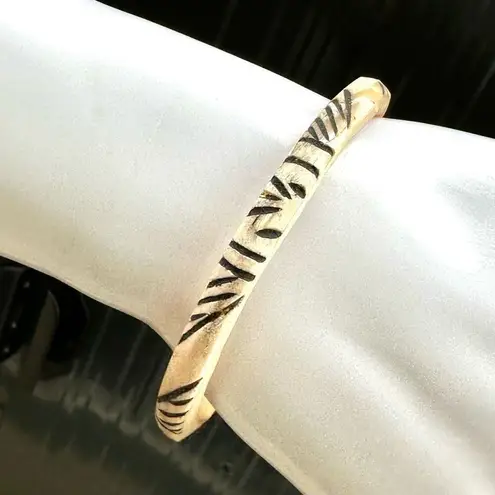 Old African Turban Shell Tribal Bangle Bracelet