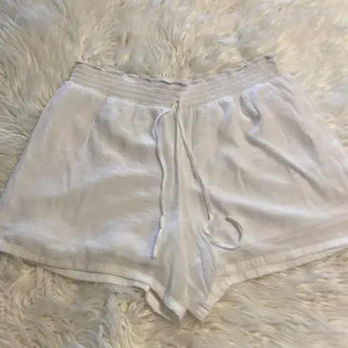 Apt. 9  Women’s Shorts size XL inseam 4.5” very nice summer shorts